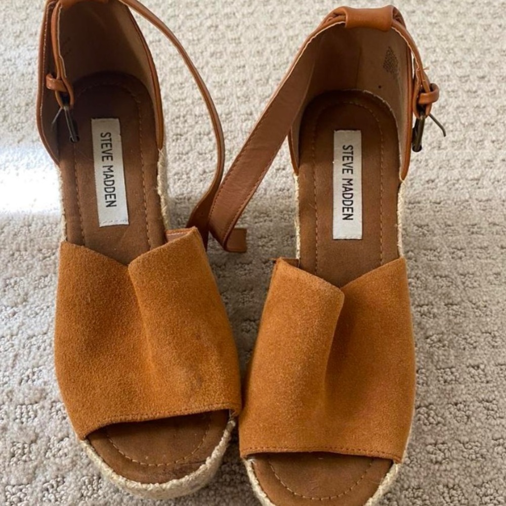 Steve Madden chunky suede platform shoes